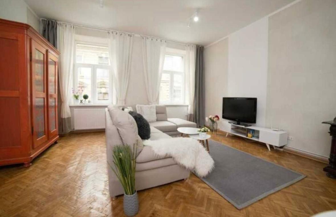 Charming Apartament City Center Тимишоара Екстериор снимка