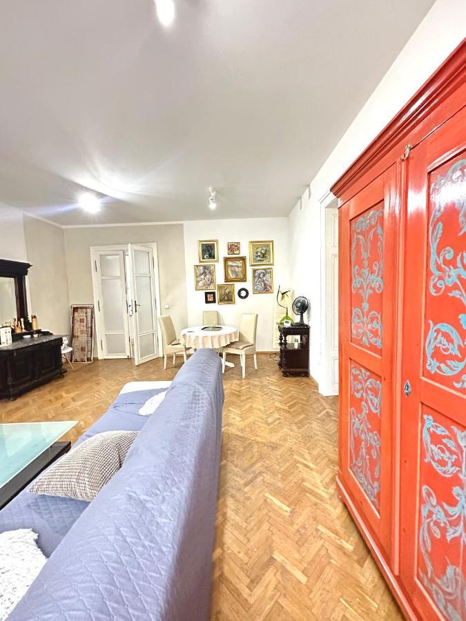Charming Apartament City Center Тимишоара Екстериор снимка